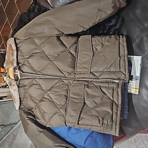 Men classic goose down! Brown/ biege fur collar!